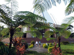 20 Baha I temple.jpg